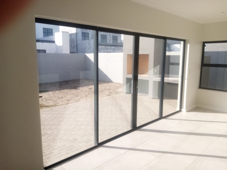 4 Bedroom Property for Sale in Sandown Western Cape